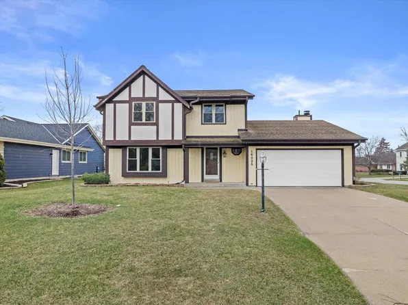 16325 West Marietta DRIVE, New Berlin, WI 53151