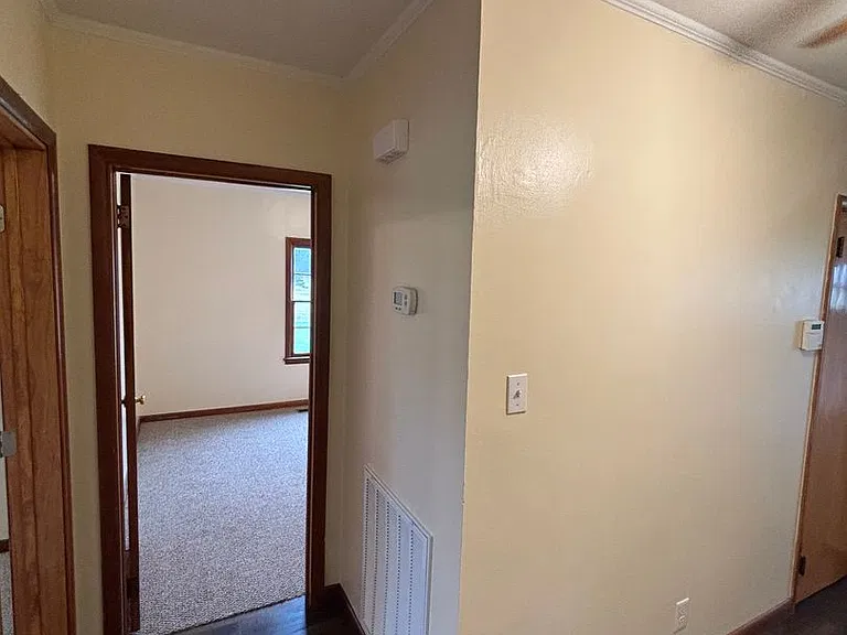 6617 Brackett Rd — Photo 10