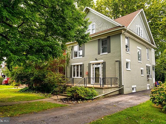 3rd image of 909 Hamilton Blvd