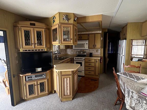 3rd image of 10 Shell Road