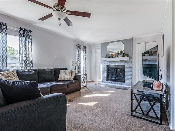 3rd image of 9729 Birchbrook Ct