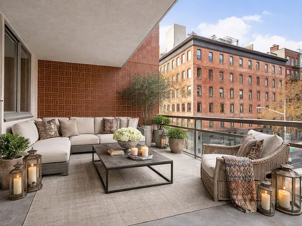 123 Baxter St APT 3A, New York, NY 10013