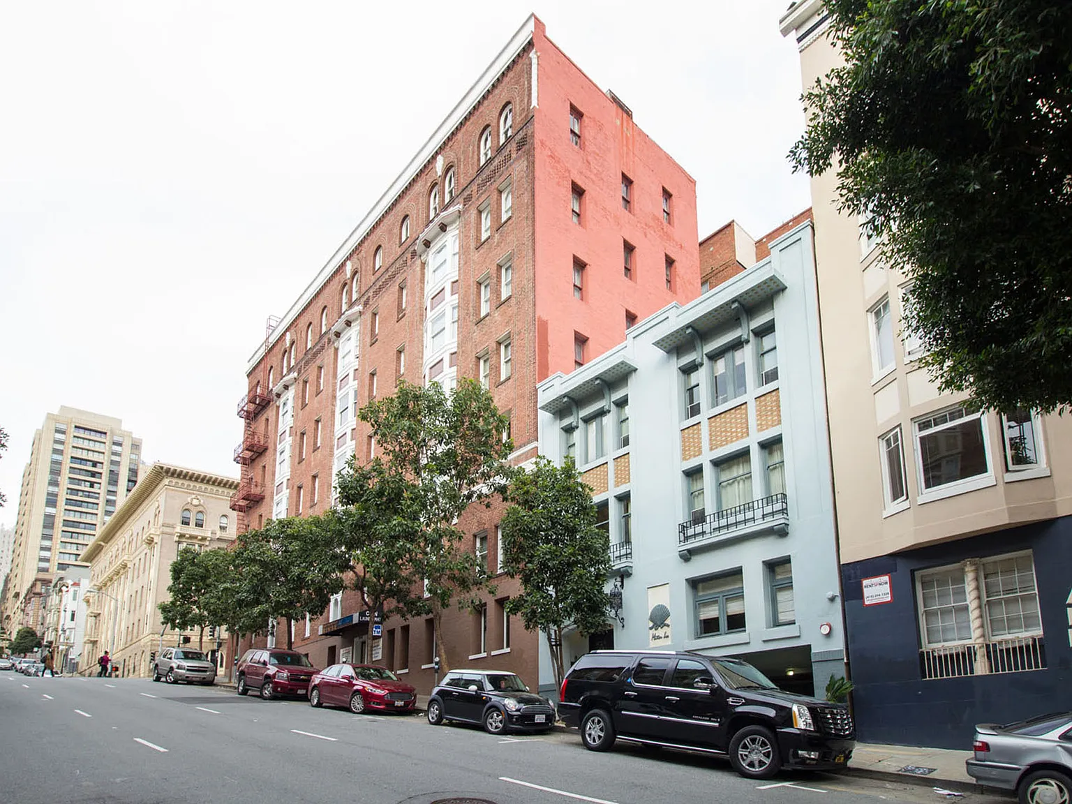 828 Jones — Photo 3
