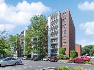 12 9th St APT 104, Medford, MA 02155