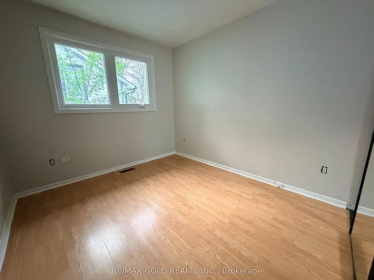 166 Harmony Rd S — Photo 23