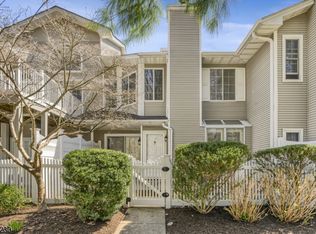 27 Crestmont Rd, Bedminster, NJ 07921