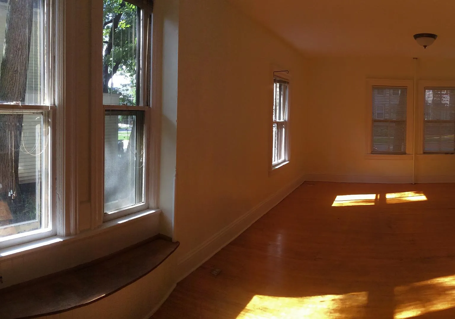 309 N Livingston St — Photo 2