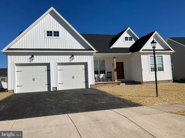 23 Nuthatch Dr #184, Gettysburg, PA 17325