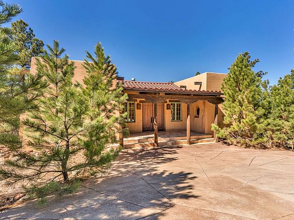 2nd image of 325 Cochise Ct N