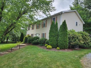 104 McFalls Rd #4, Asheville, NC 28805