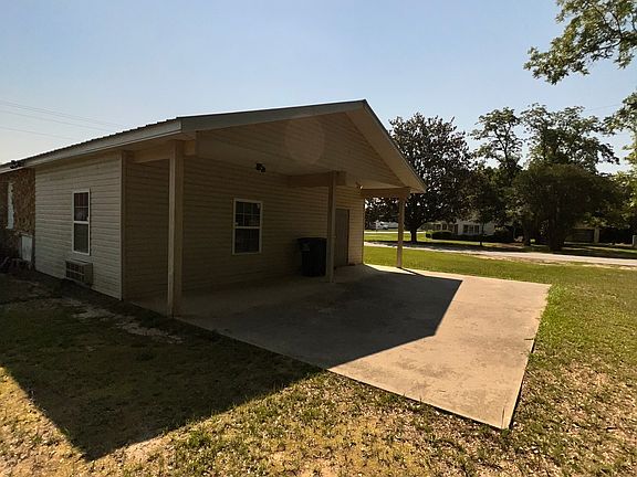 4th image of 121 Coleman Ave