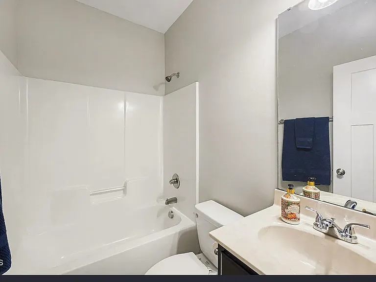 38 Wood Green Dr — Photo 17