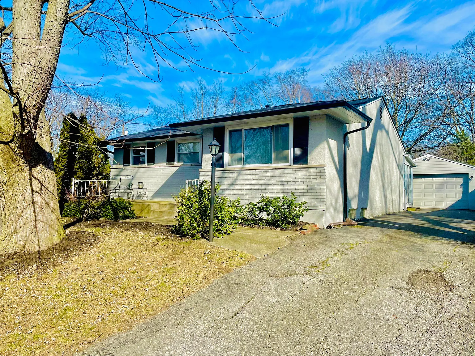 5296 Roche Pl photo 1