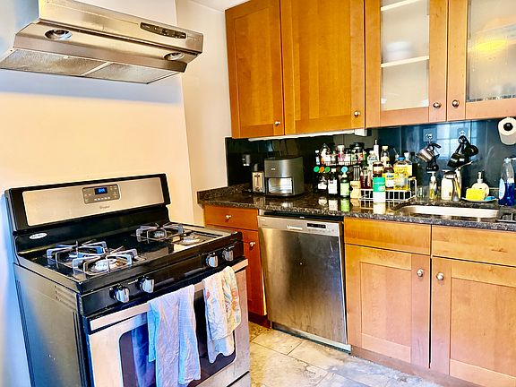 3rd image of 49-51 Saint Germain St #3