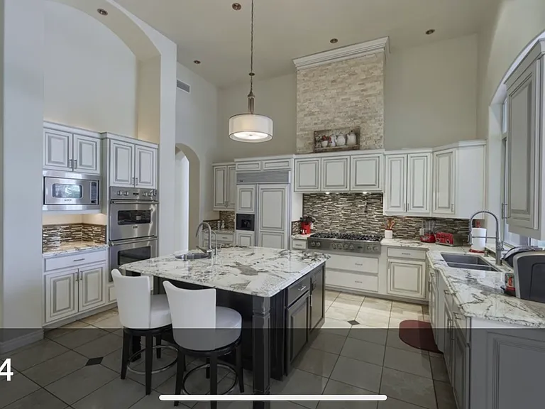 7407 N 71st Pl — Photo 33