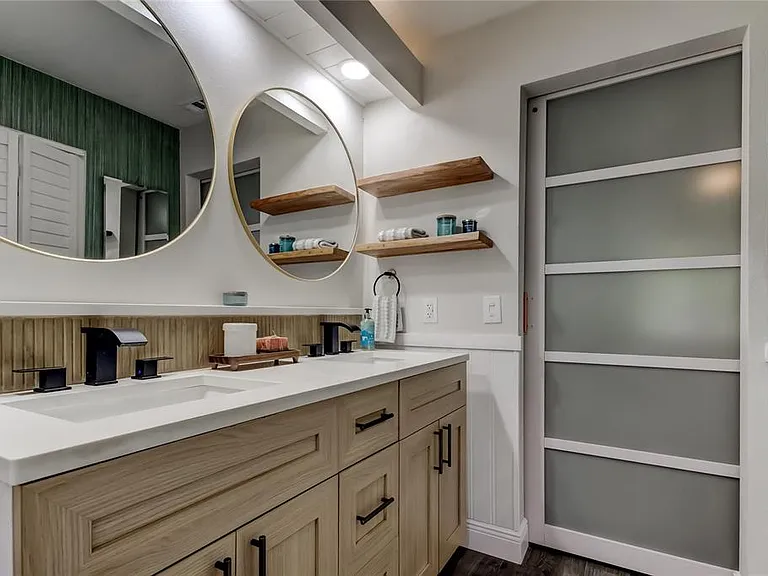 2673 Sabal Springs Cir #201 — Photo 8