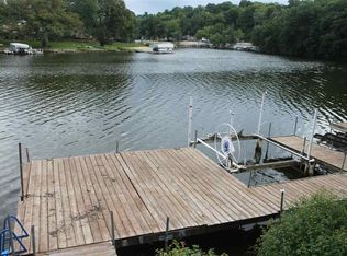 24504 204th Ave, Manchester, IA 52057