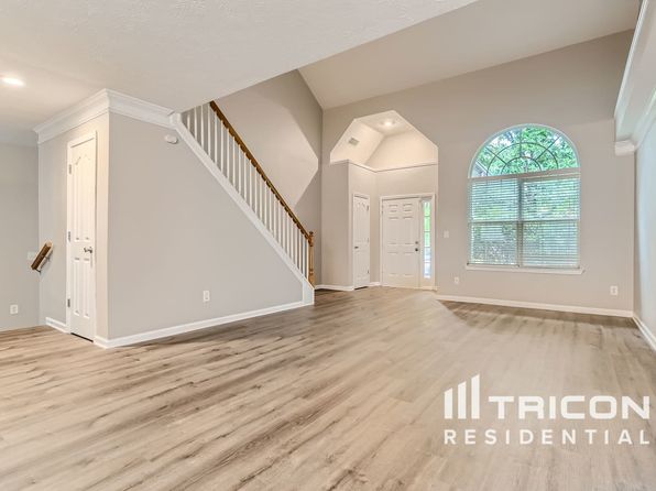 10 Saint Charles Pl, Sharpsburg, GA 30277