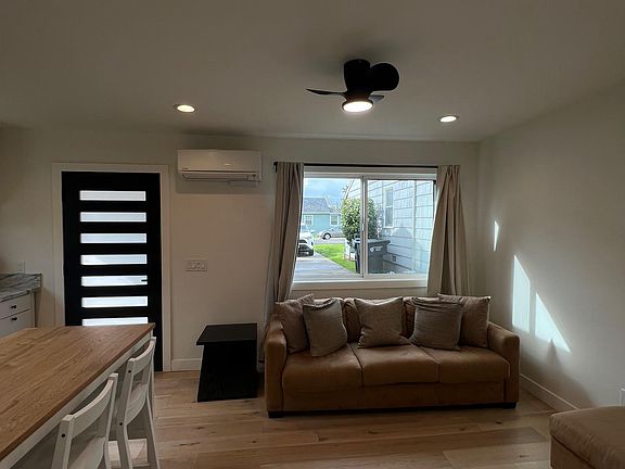 2nd image of 5121 11th Ave