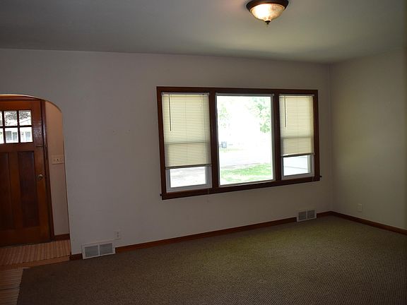 3rd image of 305 S School St