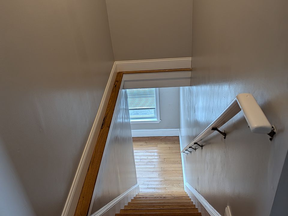 Interior (stairs)
