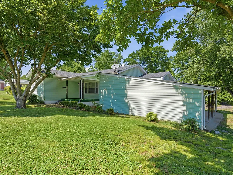 3007 Dabbs Ave — Photo 3