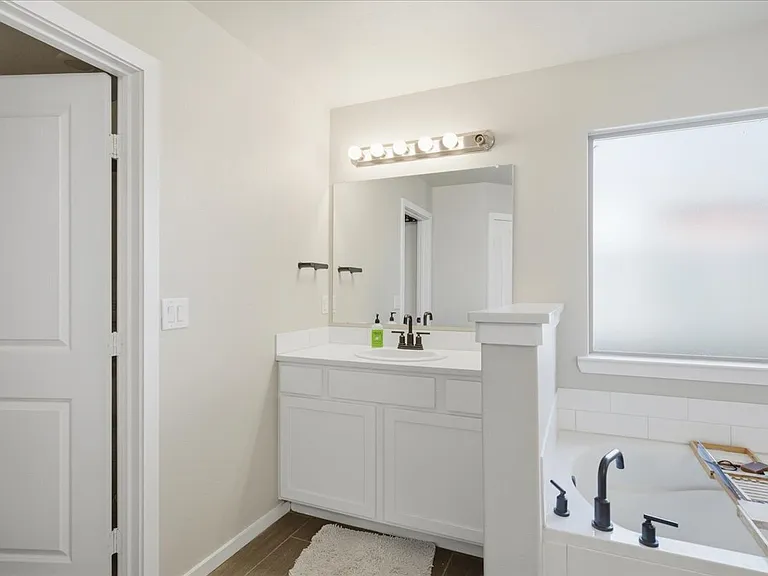 9807 Virginia Ave — Photo 33