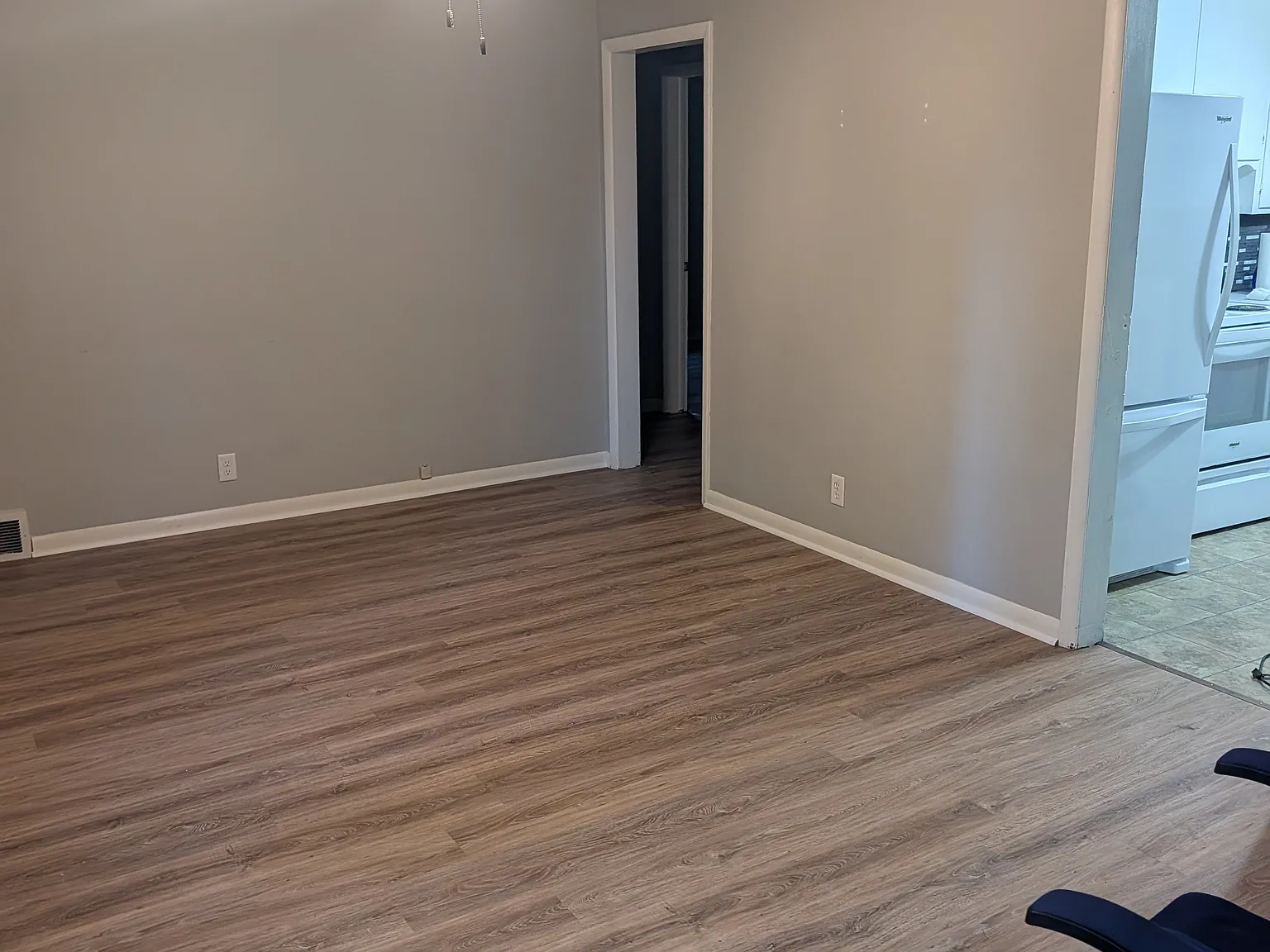 4 bed, 1143 sqft, $1,975 — Photo 3