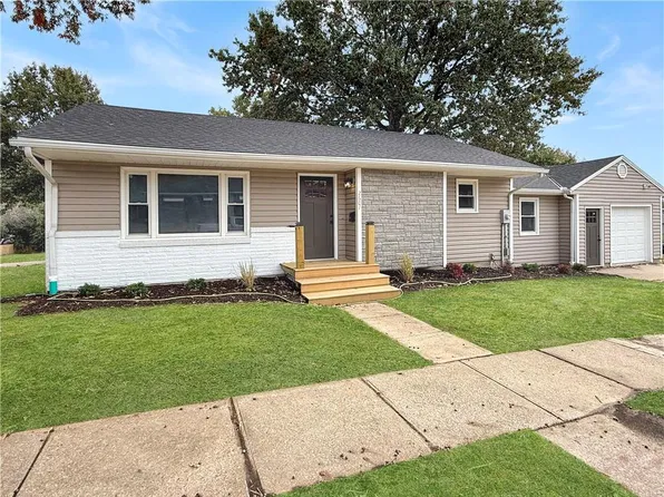 2601 Cherry St, Higginsville, MO 64037