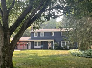 22 Mill Valley Rd, Pittsford, NY 14534