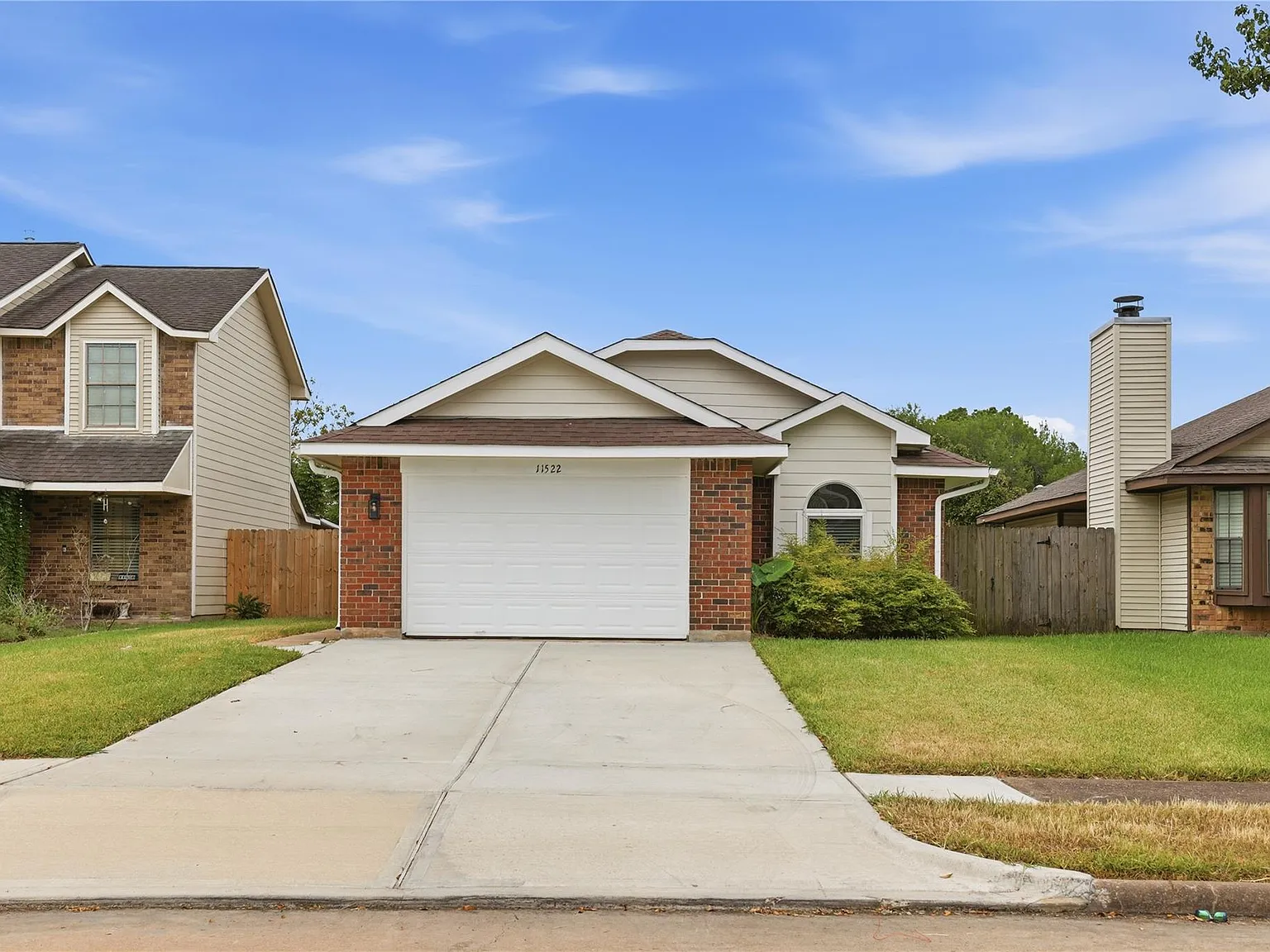 2 bed, 1.5 bath, 1047 sqft, $1,750 — Photo 2