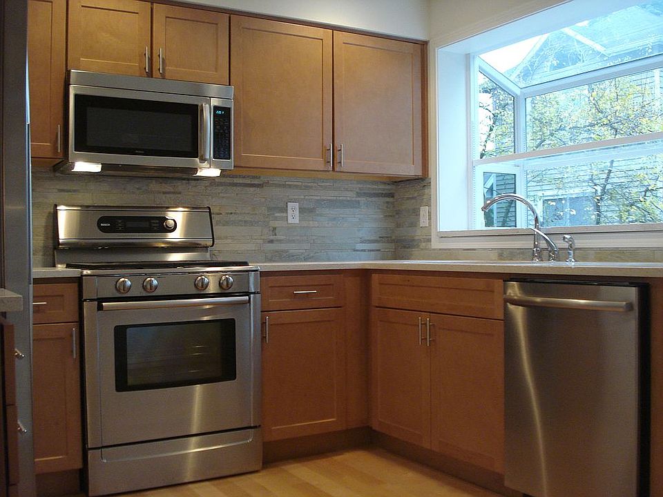 Bosch kitchen, Caesarstone