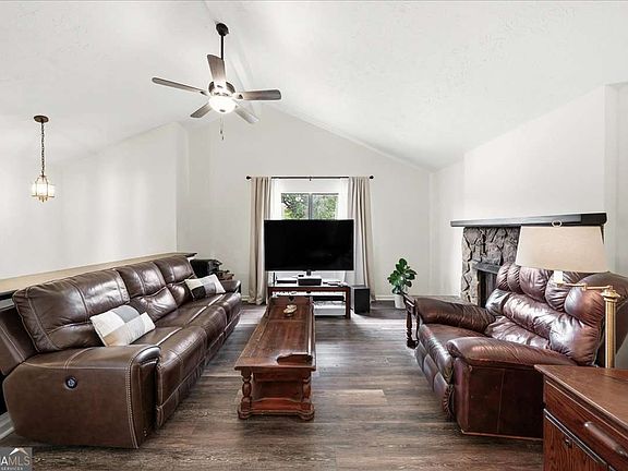 2nd image of 2561 Ripple Way