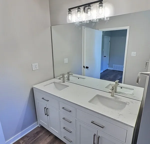 2430 Raleigh Lagrange Dr — Photo 11