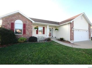 2331 Pebble Creek Dr, High Ridge, MO 63049