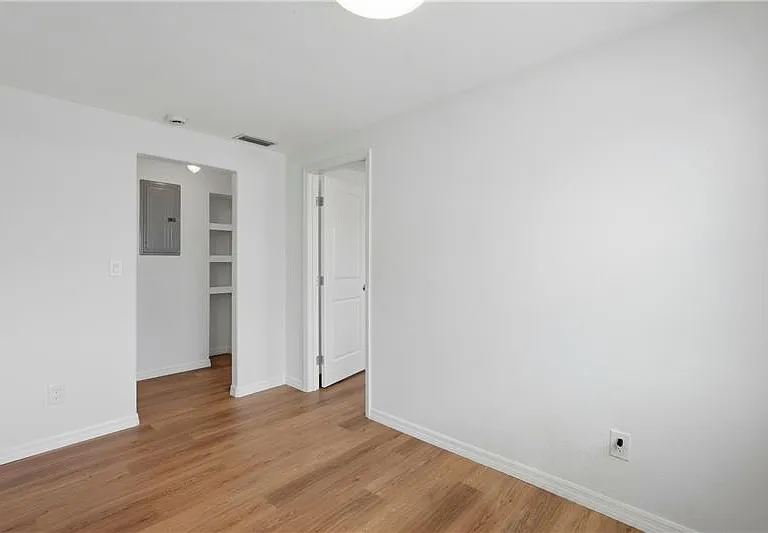 111 123rd Ave E — Photo 18