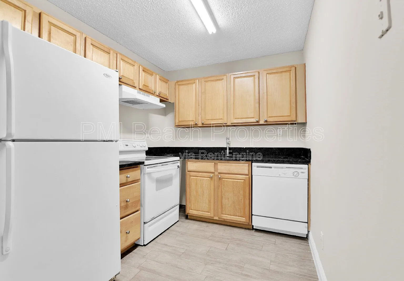 2 bed, 2.0 bath, 900 sqft, $2,000 — Photo 4