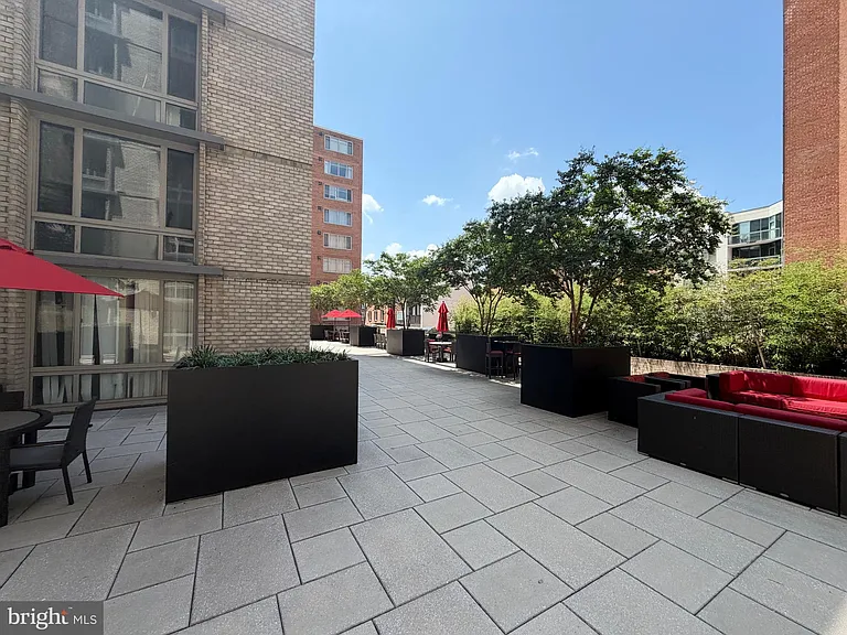 950 25th St NW #116N — Photo 30