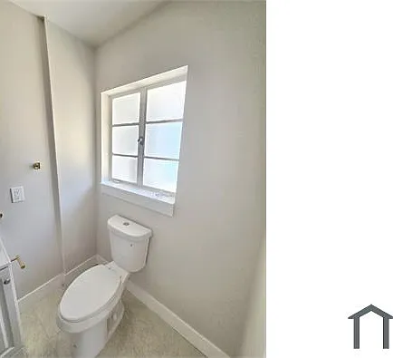 1919 Martin Luther King Jr St S — Photo 11