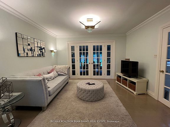 4th image of 58 Heathcote Ave