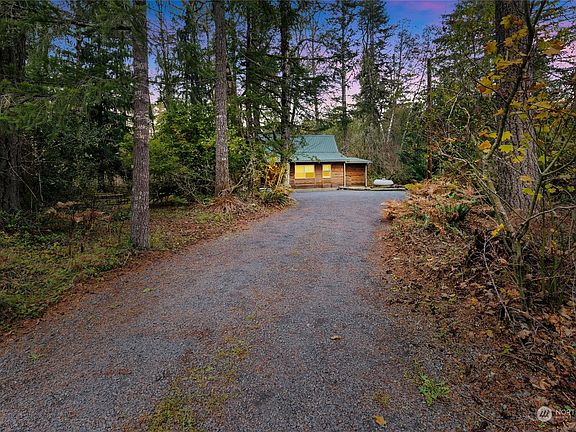 4th image of 339 Skate Creek Rd