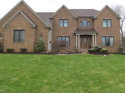 8452 Windsor Way, Broadview Heights, OH, 44147