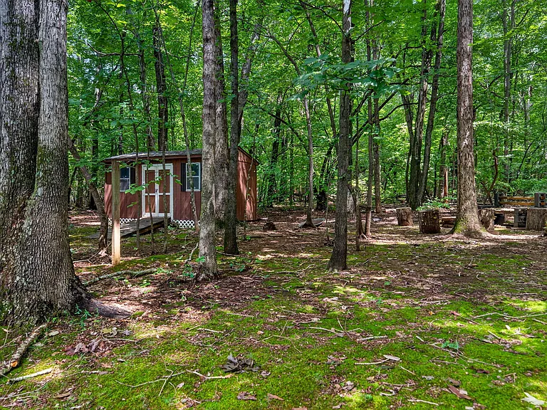 1249 Skyview Dr — Photo 26