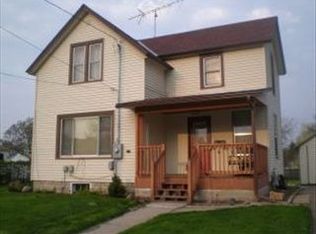 717 3rd St SW, Waseca, MN 56093