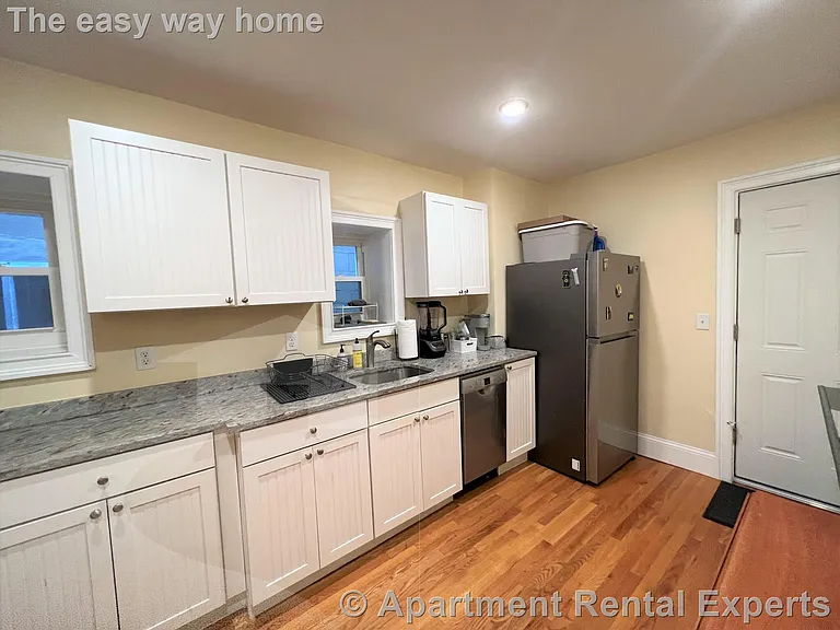 39 Cross St #1 — Photo 4