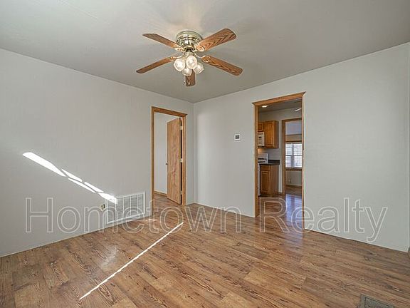 4th image of 1127 W Eufaula St