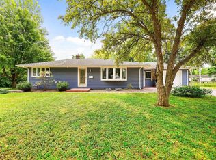 605 Douglas Trl, Madison, WI 53716