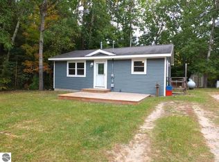 9744 Riley Rd, Interlochen, MI 49643