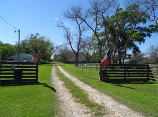 956 Fm 522 Rd, West Columbia, TX 77486