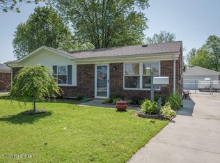 5229 Mount Holyoke Dr, Louisville, KY 40216